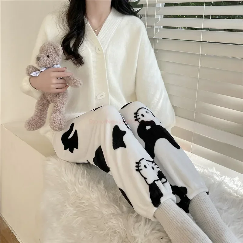 Pijama De Hello Kitty Para Mujer: Cómodo Y Adorable