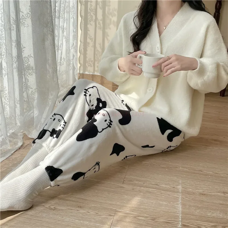 Pijama De Hello Kitty Para Mujer: Cómodo Y Adorable