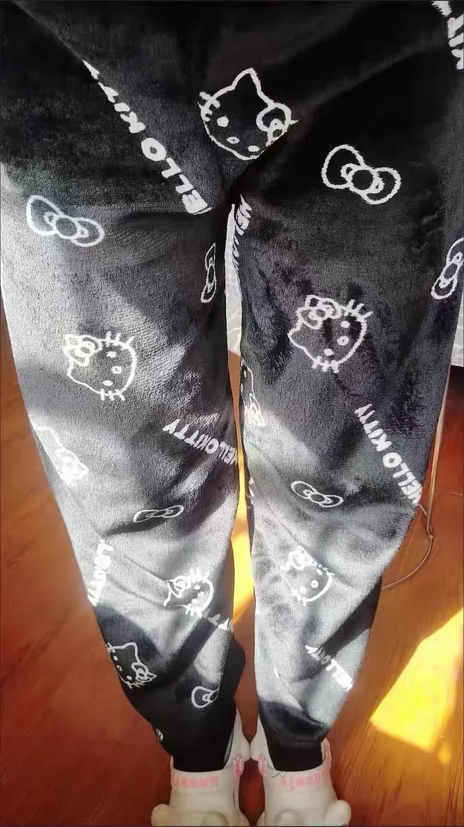 Pijama De Hello Kitty Para Mujer: Cómodo Y Adorable