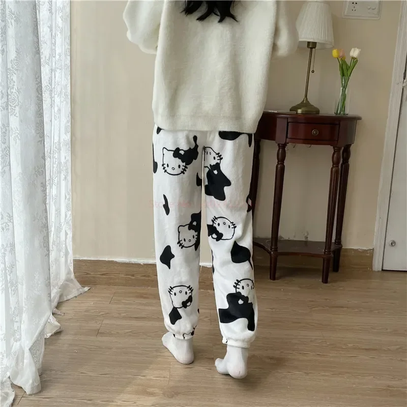 Pijama De Hello Kitty Para Mujer: Cómodo Y Adorable