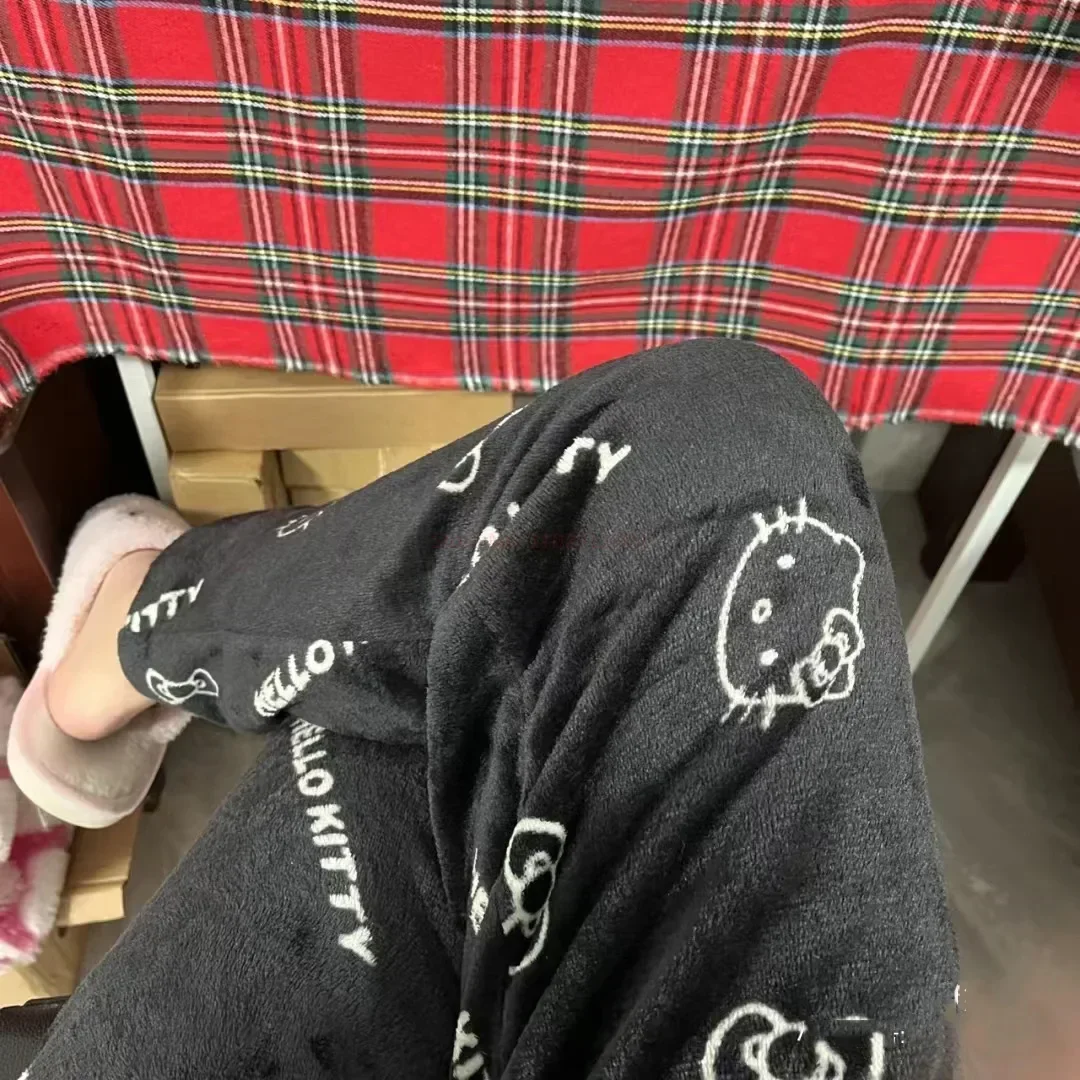 Pijama De Hello Kitty Para Mujer: Cómodo Y Adorable
