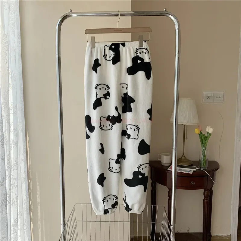 Pijama De Hello Kitty Para Mujer: Cómodo Y Adorable
