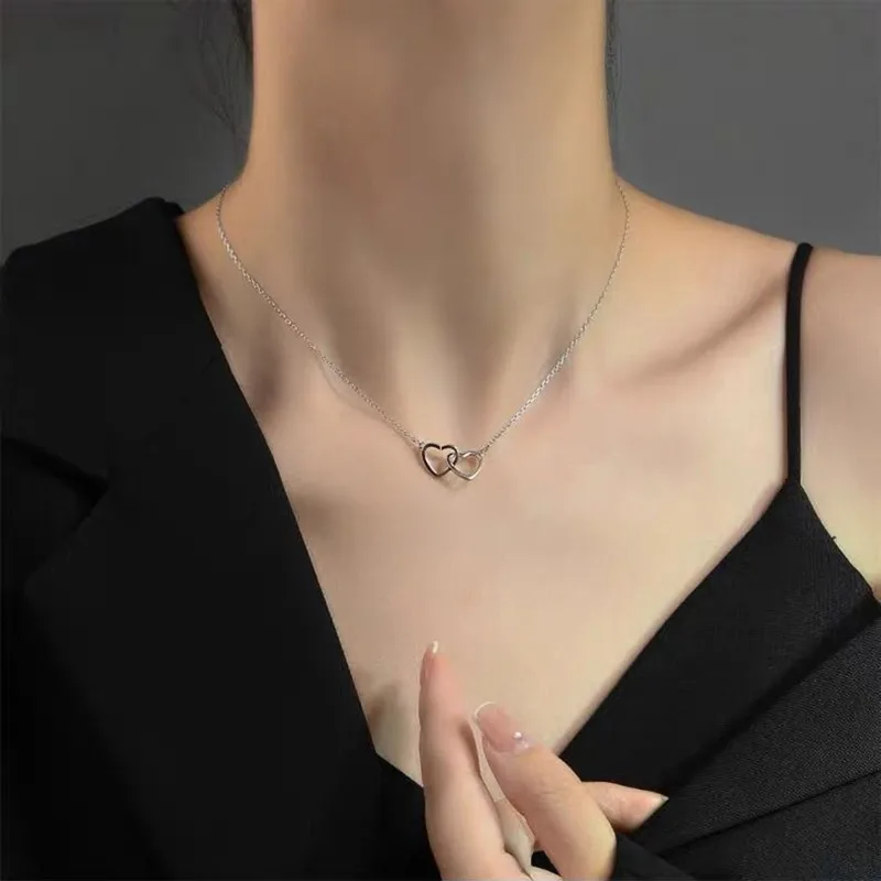 Collar Doble Corazón: Elegancia Y Estilo Para Mujeres