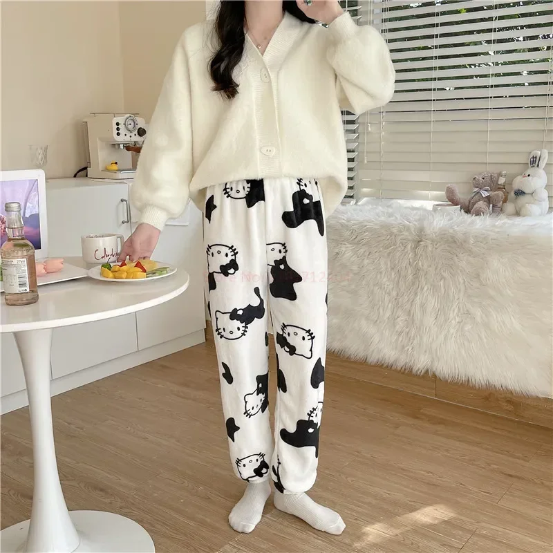 Pijama De Hello Kitty Para Mujer: Cómodo Y Adorable