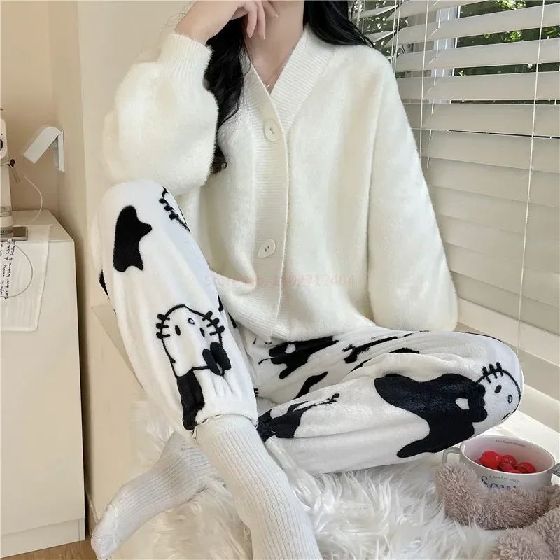 Pijama De Hello Kitty Para Mujer: Cómodo Y Adorable