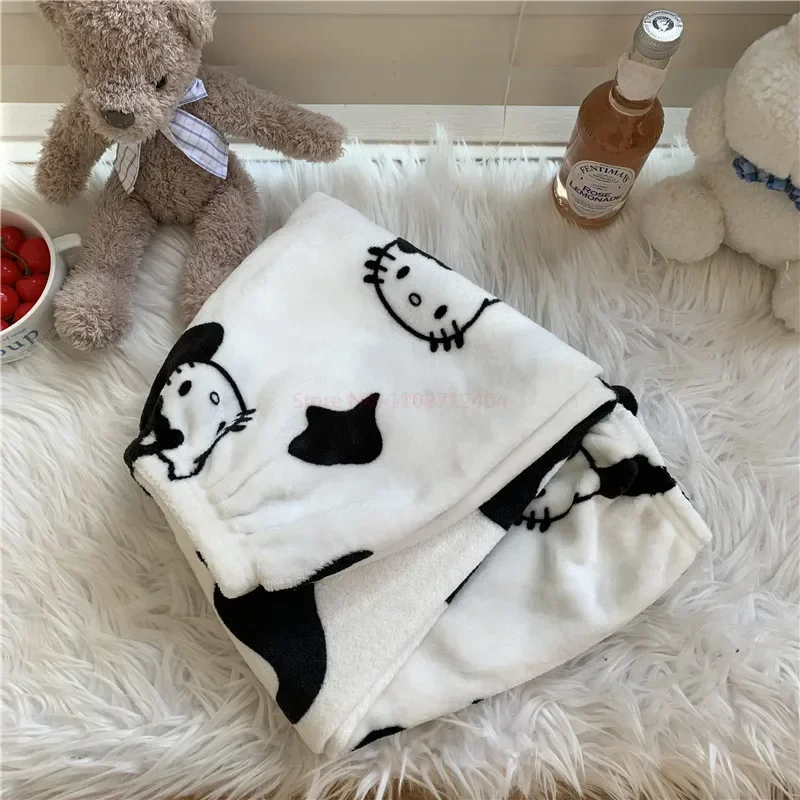 Pijama De Hello Kitty Para Mujer: Cómodo Y Adorable
